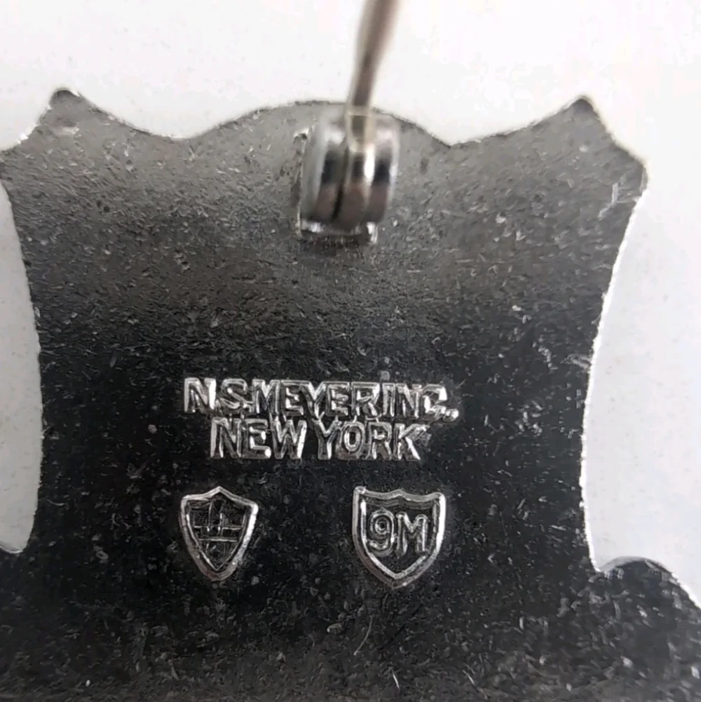 Vintage USAF 4th Tactical Fighter Wing Crest Pin NS Meyer NY Pret Toujours